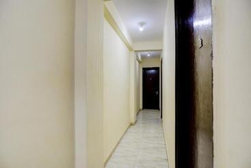 هتل Oyo 82300 Discovery Inn