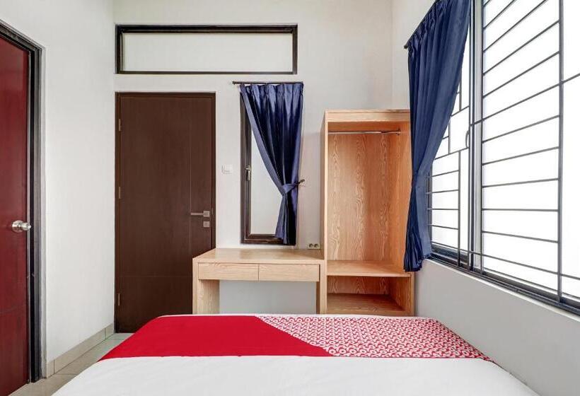 هتل Oyo 90688 Marta Residence