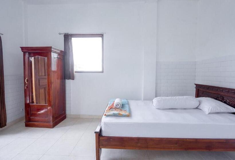 هتل Sdk Homestay Uluwatu