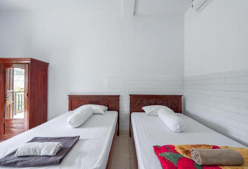 هتل Sdk Homestay Uluwatu
