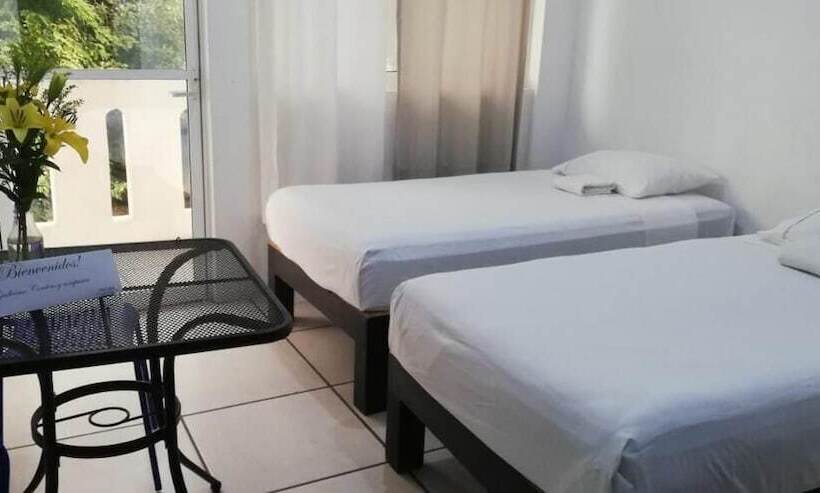 پانسیون Room In Guest Room   Standard Room With Two Single Beds