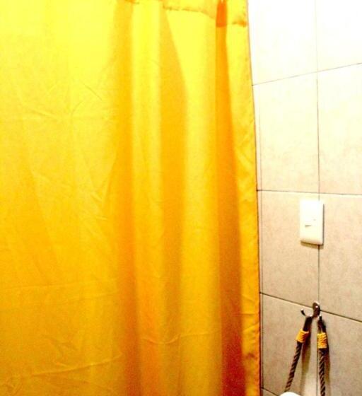 پانسیون Room In Guest Room Standard Room With Two Single Beds