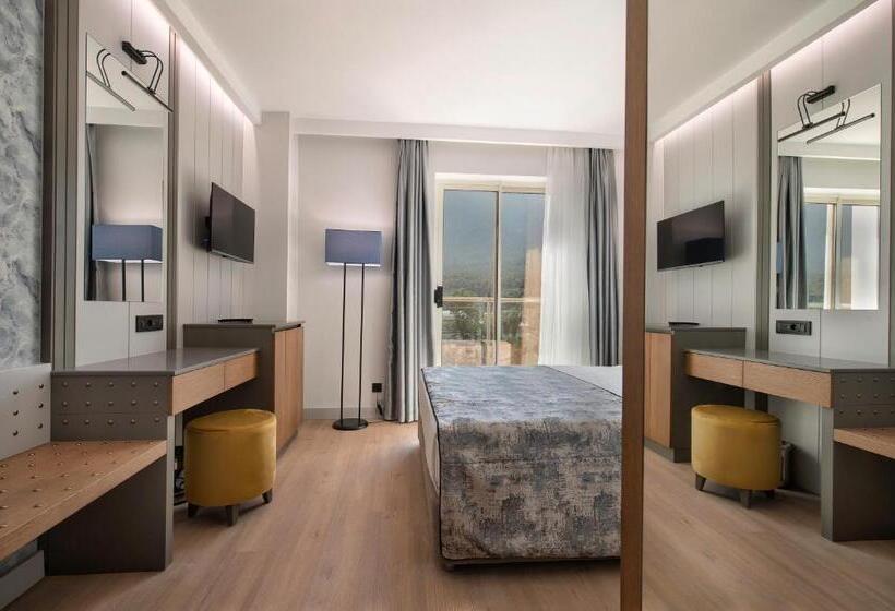 Sealife Kemer Resort Hotel   Ultra All Inclusive