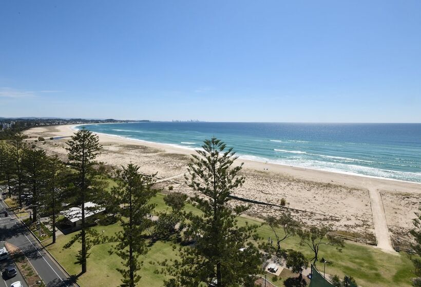 X Kirra Apartments