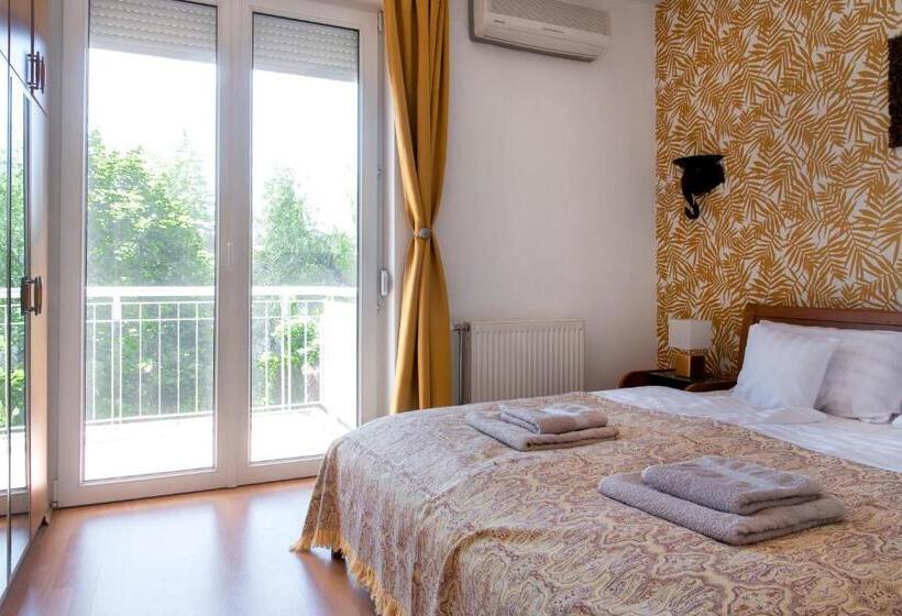 Balaton Lakeside Residence