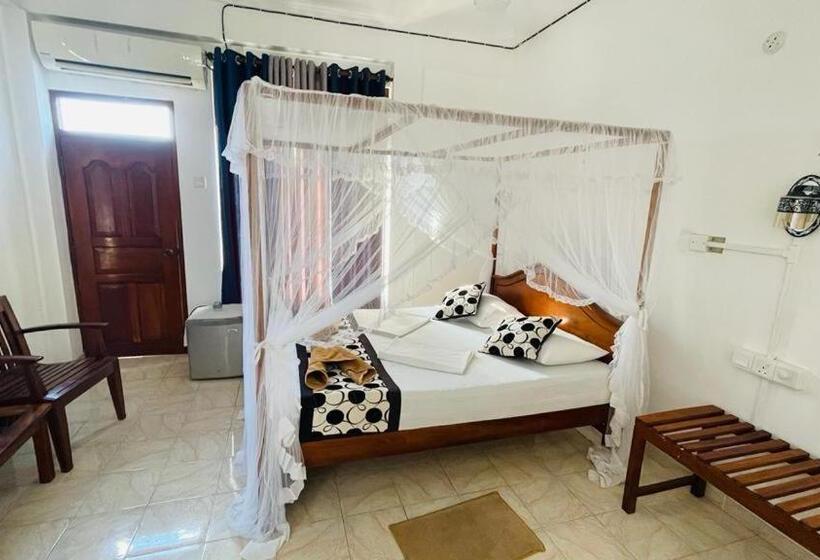 تختخواب و صبحانه Sunny Mood Guest House