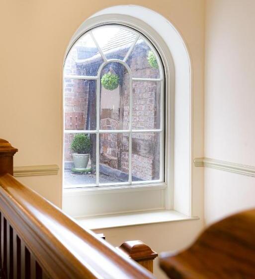 Most Central Luxury Grade 2 Listed Apartment Overlooking Shrewsbury Square   Free Parking