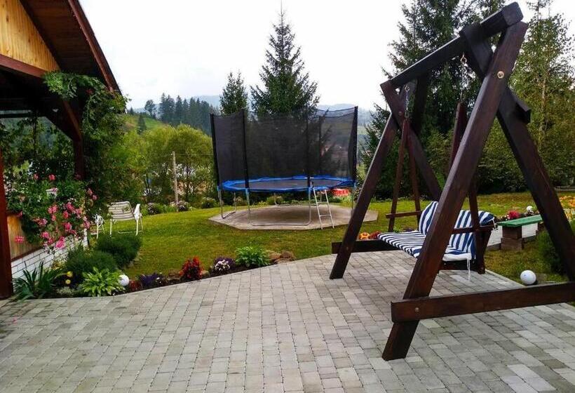 Pension (Hôtel basse catégorie) зоряні карпати
