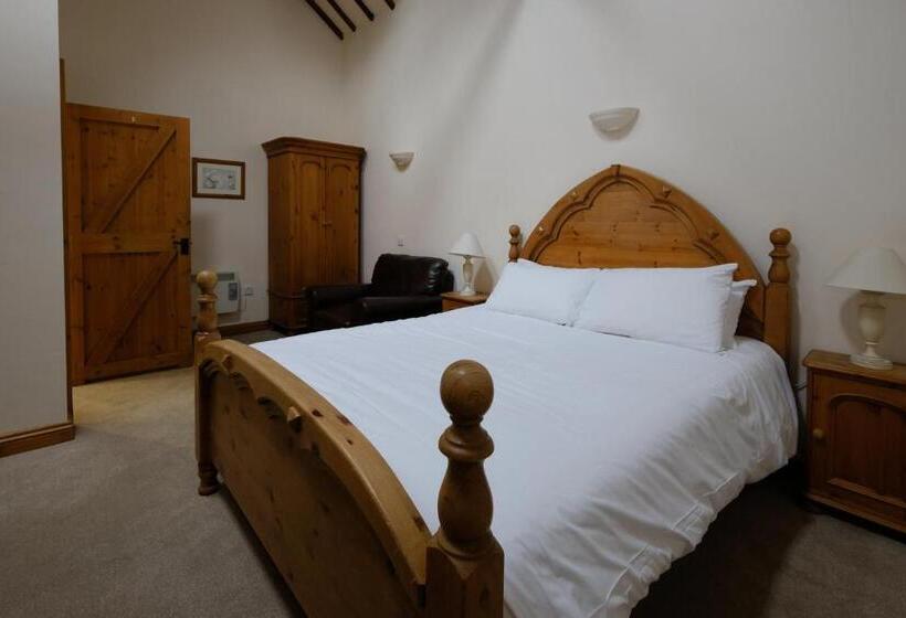 Пансион Church Farm Lodge