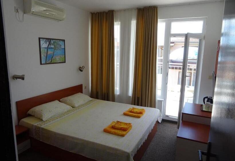 פנסיון Dobrevi Guest House