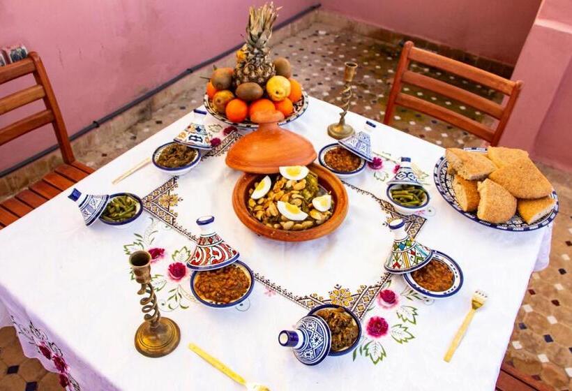 پانسیون Riad Dar Senhaji