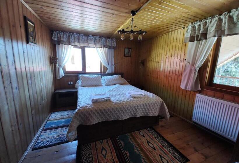 Sezatoarea Lupilor