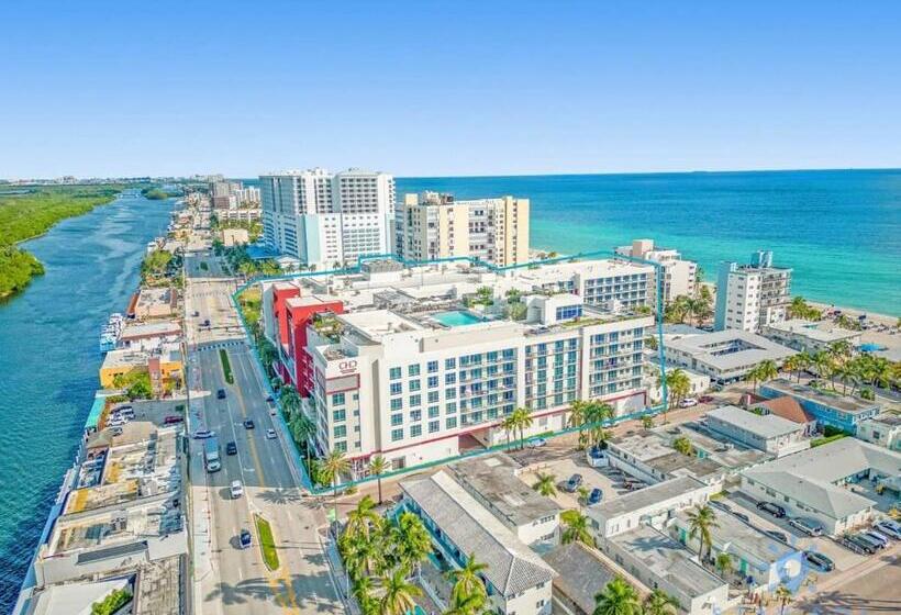 הוסטל Hot Tub & Rooftop Pool Near Beach