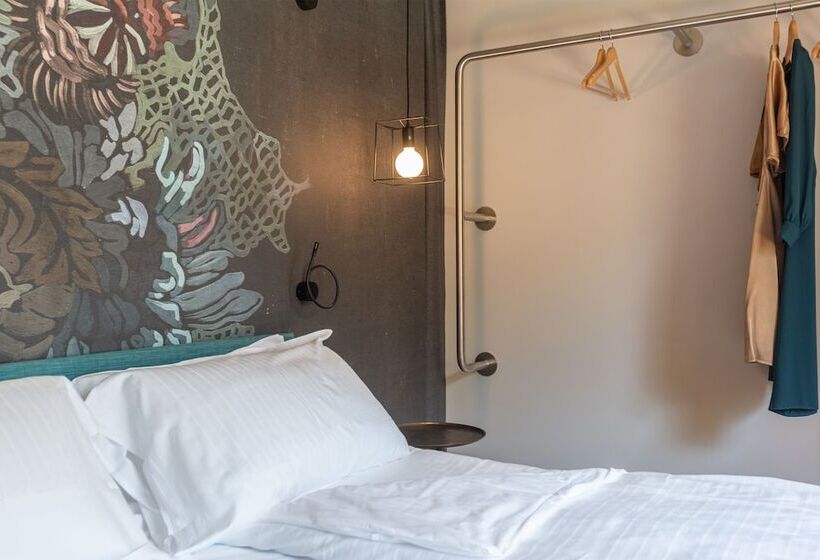 تختخواب و صبحانه Oleeva Garda Living Adults Only