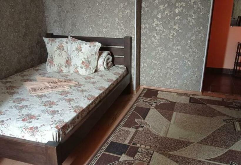 هتل готель адріана