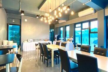 Abizz Hotel Kwanphayao