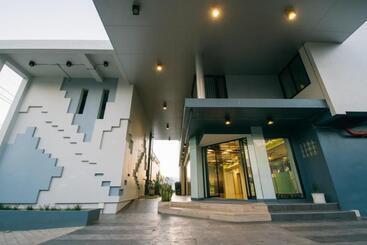 Abizz Hotel Kwanphayao