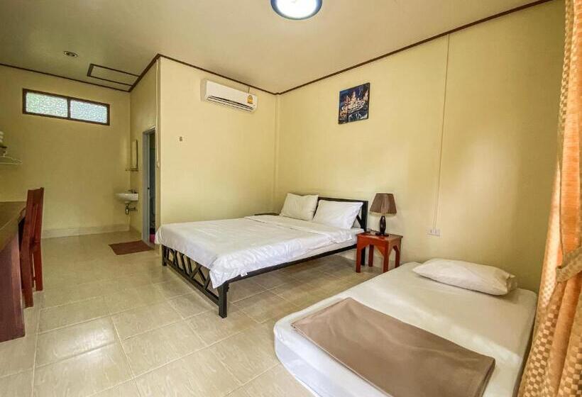 Hotel-cápsula ศศิธารา การ์เด้นท์