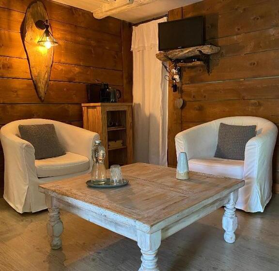 مبيت وإفطار La Perle De La Lauzière, Chambres D Hôtes