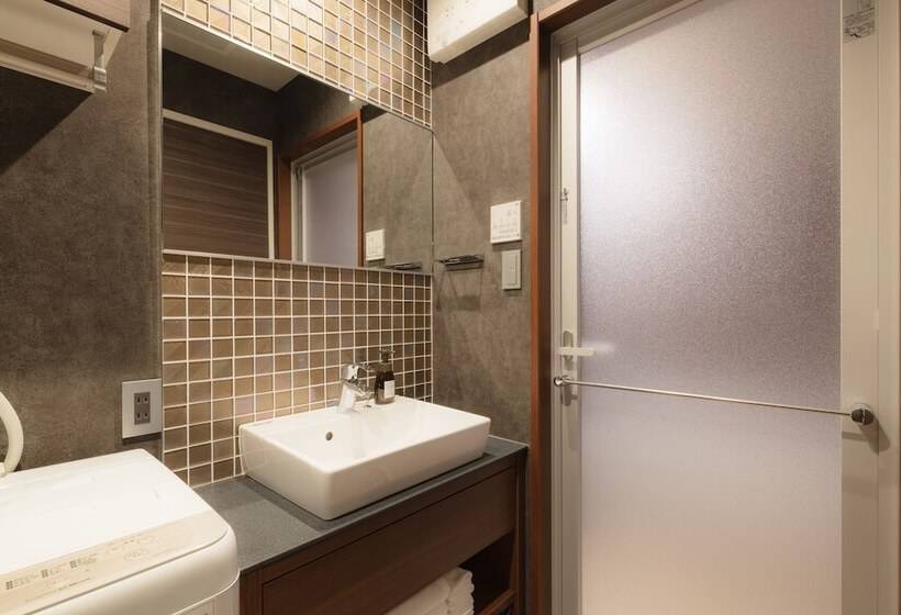 Grand Base Hakata Premium