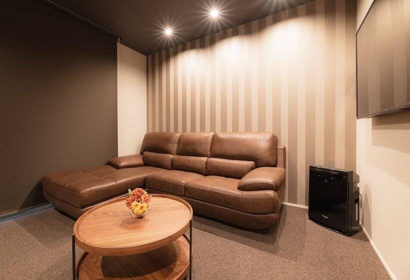 Grand Base Hakata Premium