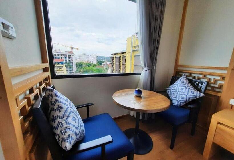 هتل Ama S House Luxury Boutique