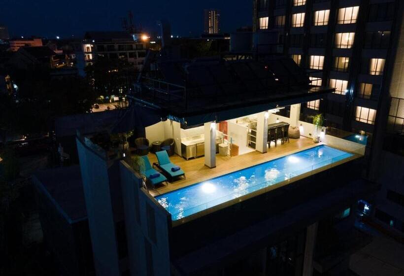 هتل Ama S House Luxury Boutique