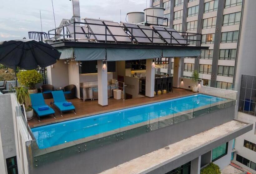 هتل Ama S House Luxury Boutique