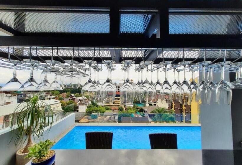 هتل Ama S House Luxury Boutique