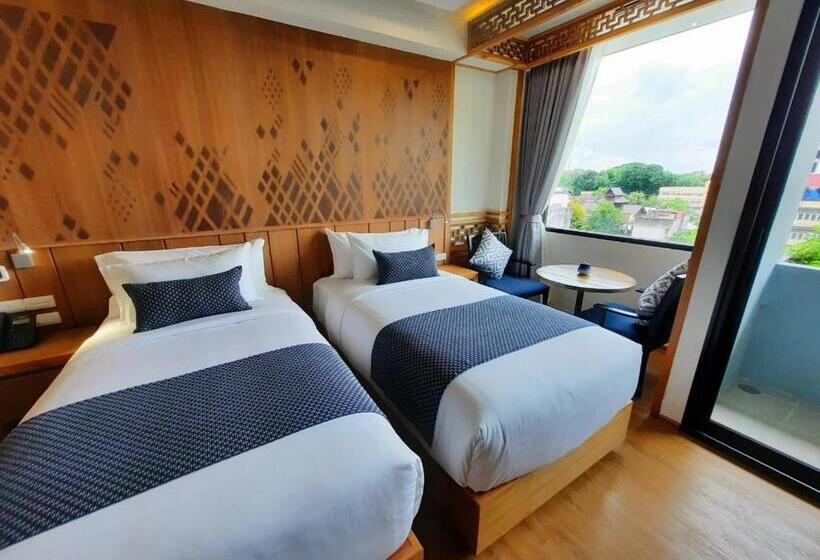 هتل Ama S House Luxury Boutique