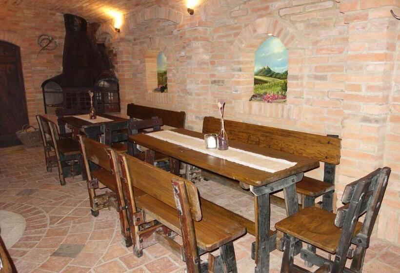 Отель Lovecký Zámeček