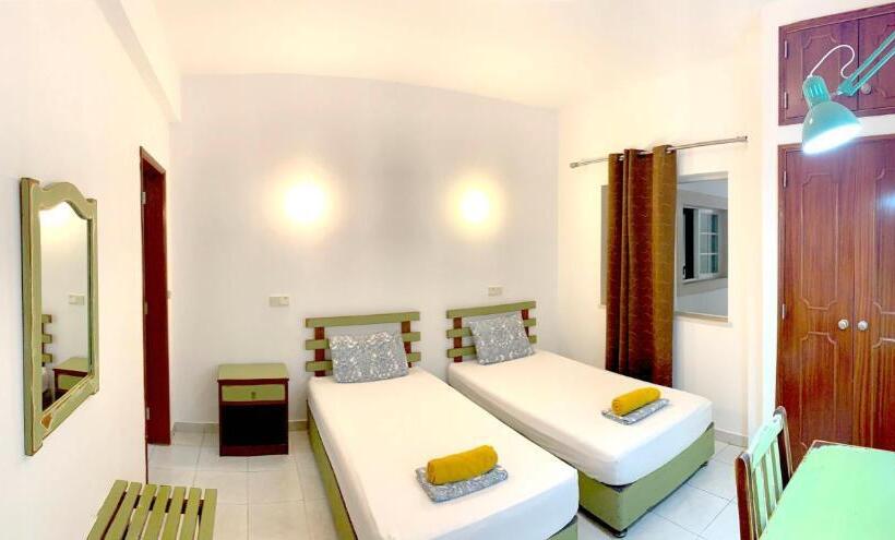 پانسیون The Central Guesthouse