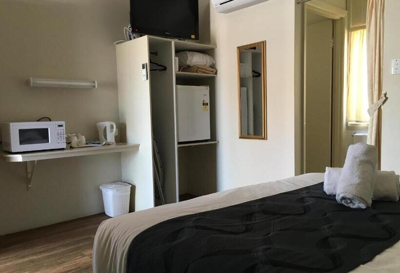 モーテル Plantation Park Motor Inn