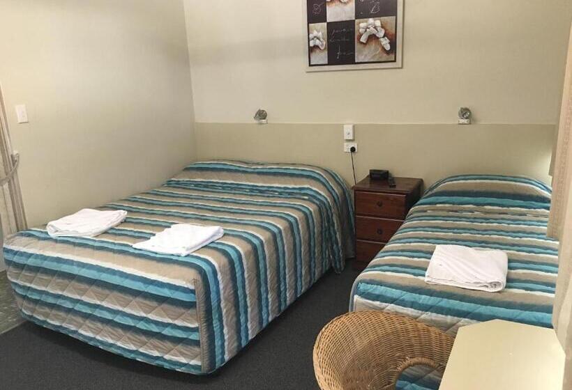 モーテル Plantation Park Motor Inn