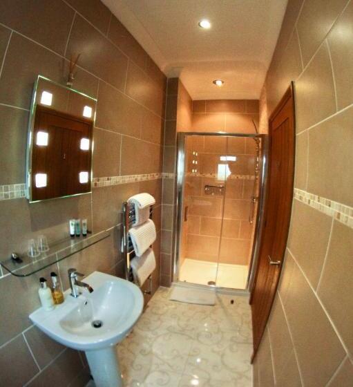 بنسيون Gwynfryn Guest House