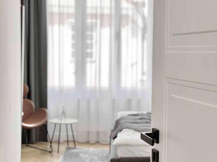 Pension Mono   Adults Only