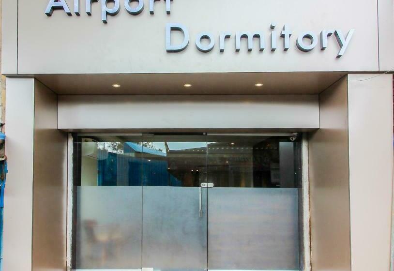 호스텔 Hygeinic Airport Dormitory Near By Bom