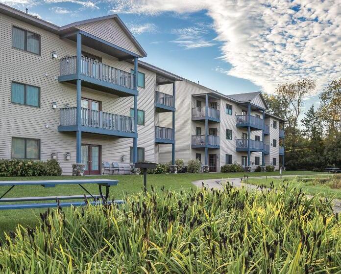 هتل Club Wyndham Tamarack