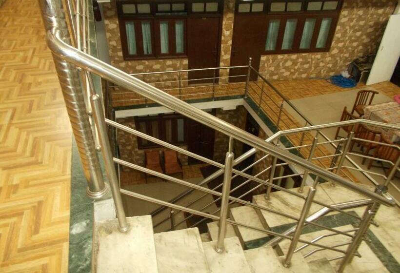 فندق Mansarovar Palace
