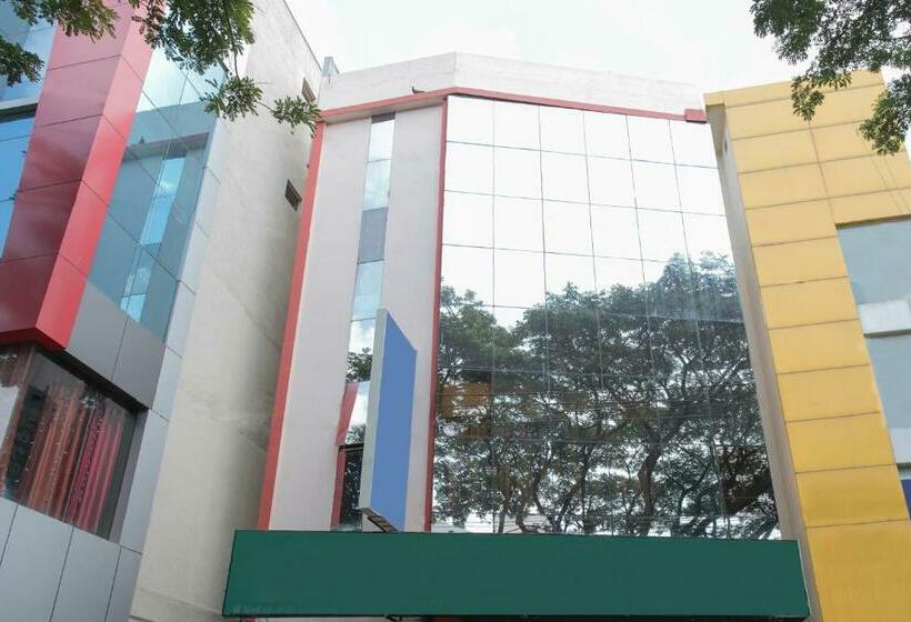 호텔 O Rajmahal Boarding & Lodging