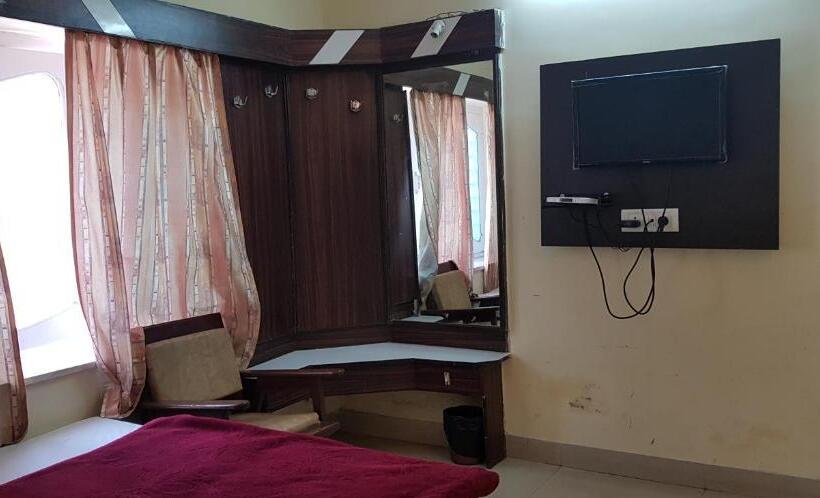 هتل Rooms Near Bus Stand