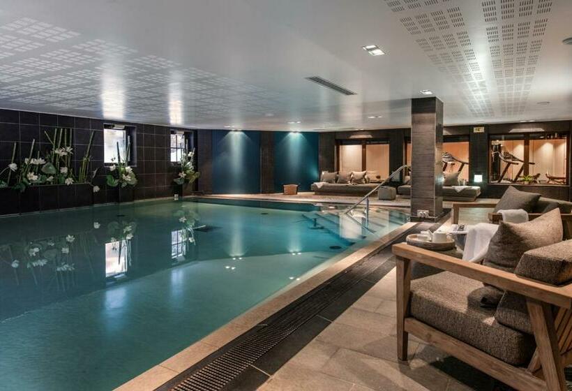 Manali Lodge By Alpine Resorts