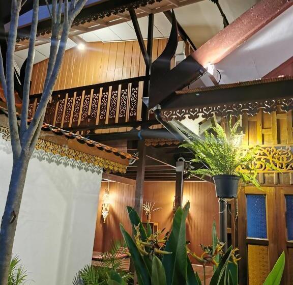 پانسیون Chanida Home
