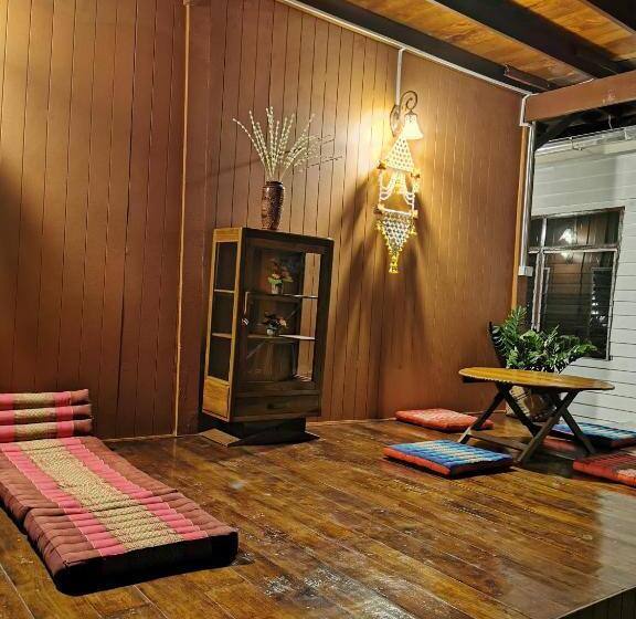پانسیون Chanida Home