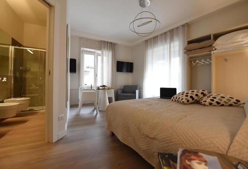 膳宿费 Nicola S Luxury Rooms