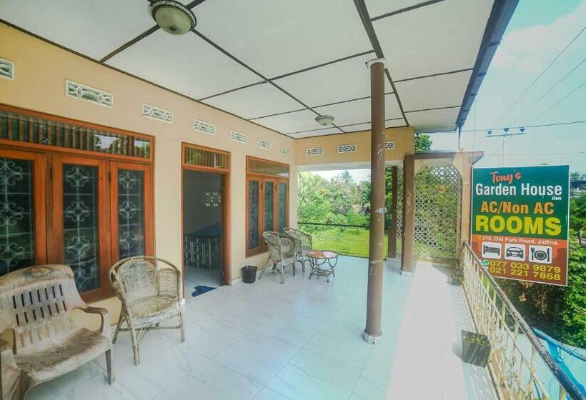 پانسیون Tony S Garden House Back Packers Inn