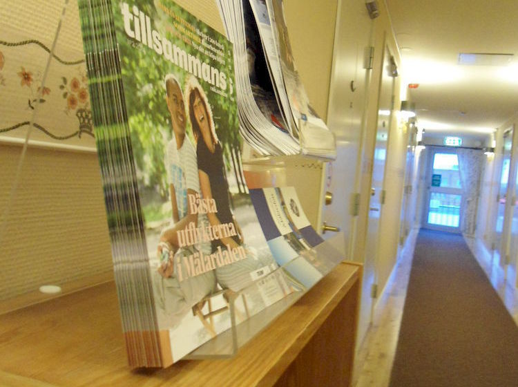 تختخواب و صبحانه Dialog Hotel Västerås