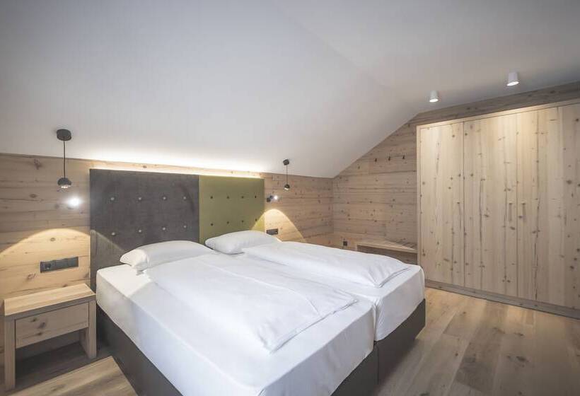 Отель Ahrner Wirt Apartments