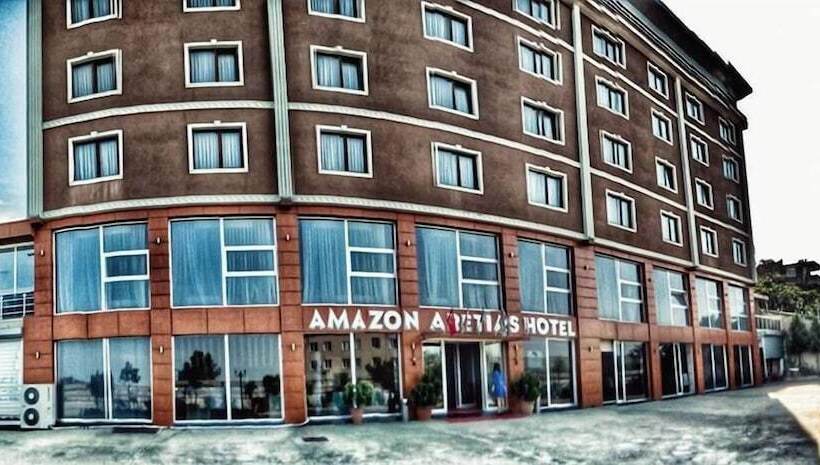 هتل Amazon Aretias
