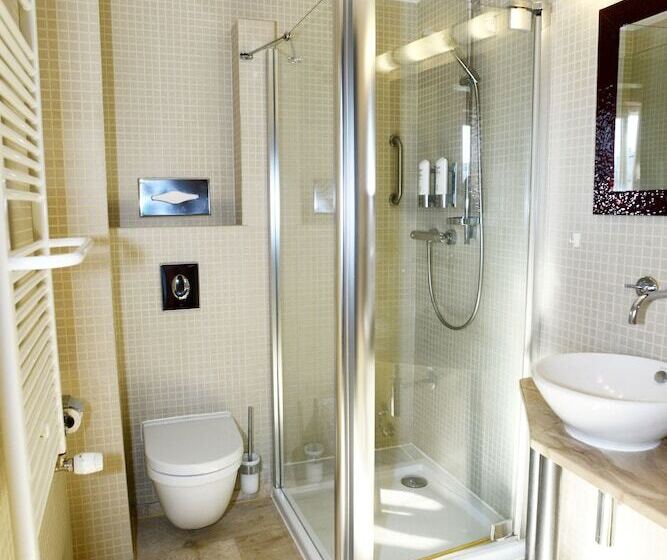 בית מלון כפרי Apollo